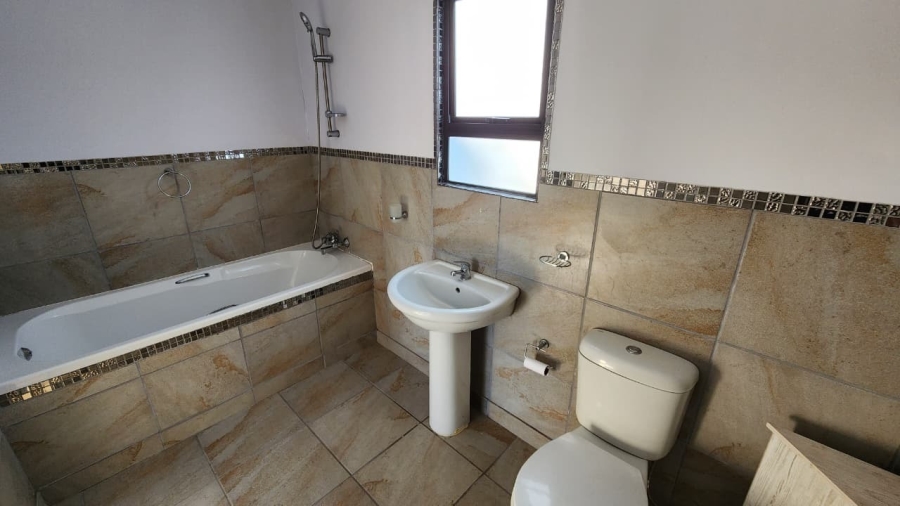 4 Bedroom Property for Sale in Country Club Western Cape